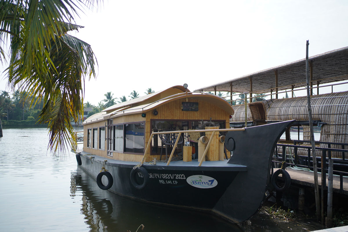 Kerala backwater boating near Kochi