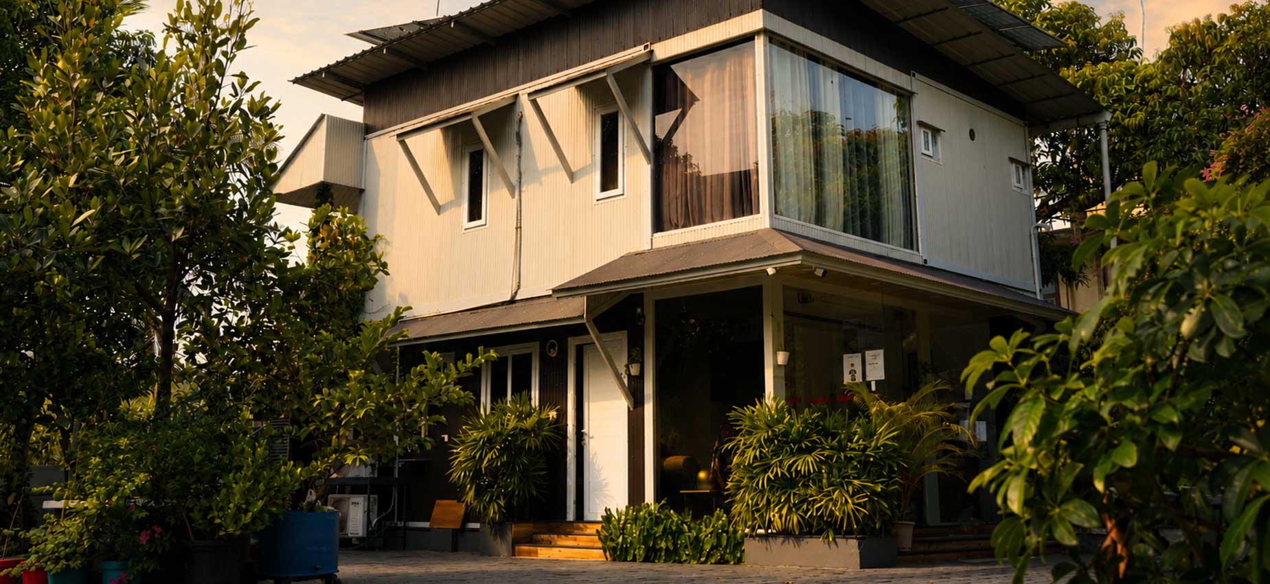The Elegant Homestay — welcoming spaces in Kochi