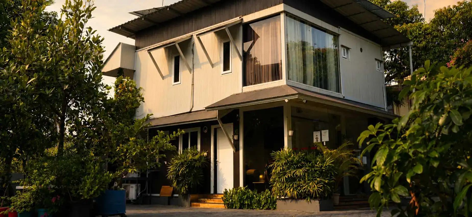 The Elegant Homestay — welcoming spaces in Kochi