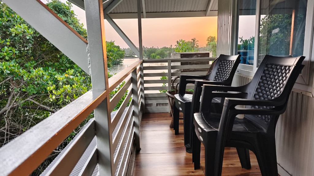 Garden and homestay facade