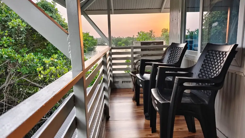 Garden and homestay facade