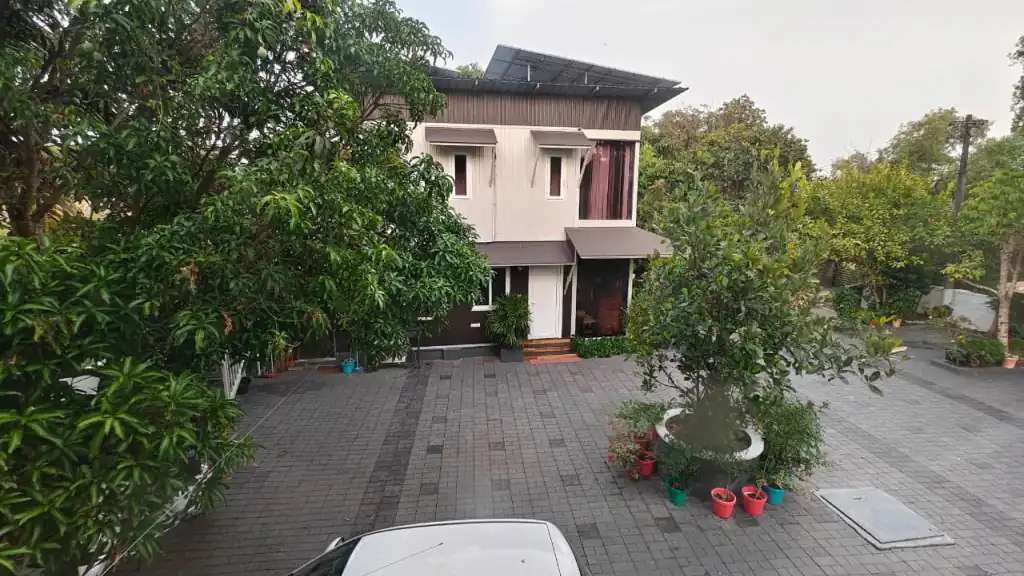 Homestay building